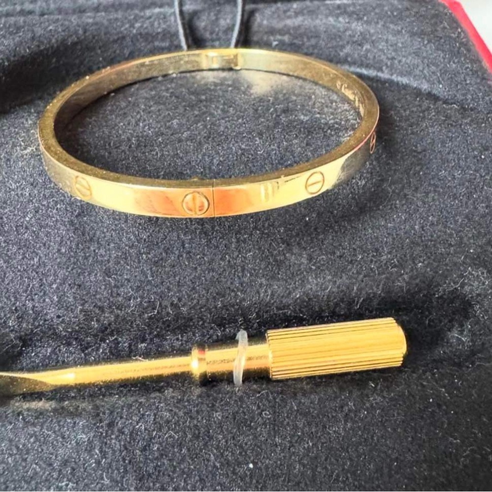 • Cartier LOVE bracelet •